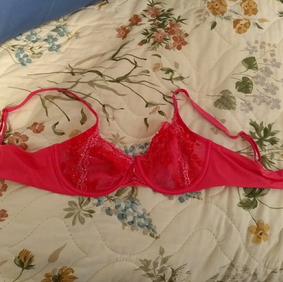 Victoria's Secret bra 34D - Picture 2 of 5